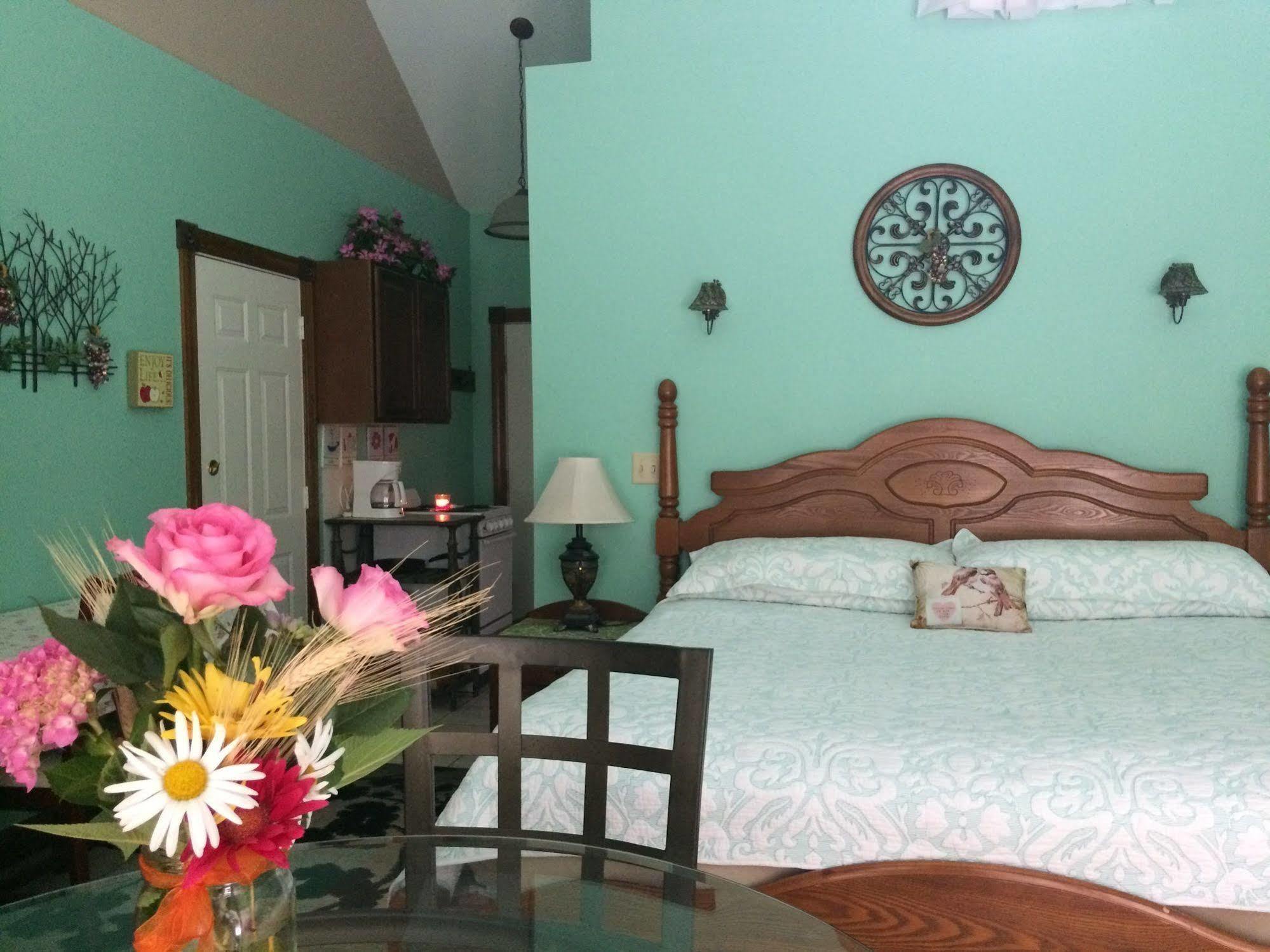 Spruce Hill Inn & Cottages Mansfield Εξωτερικό φωτογραφία